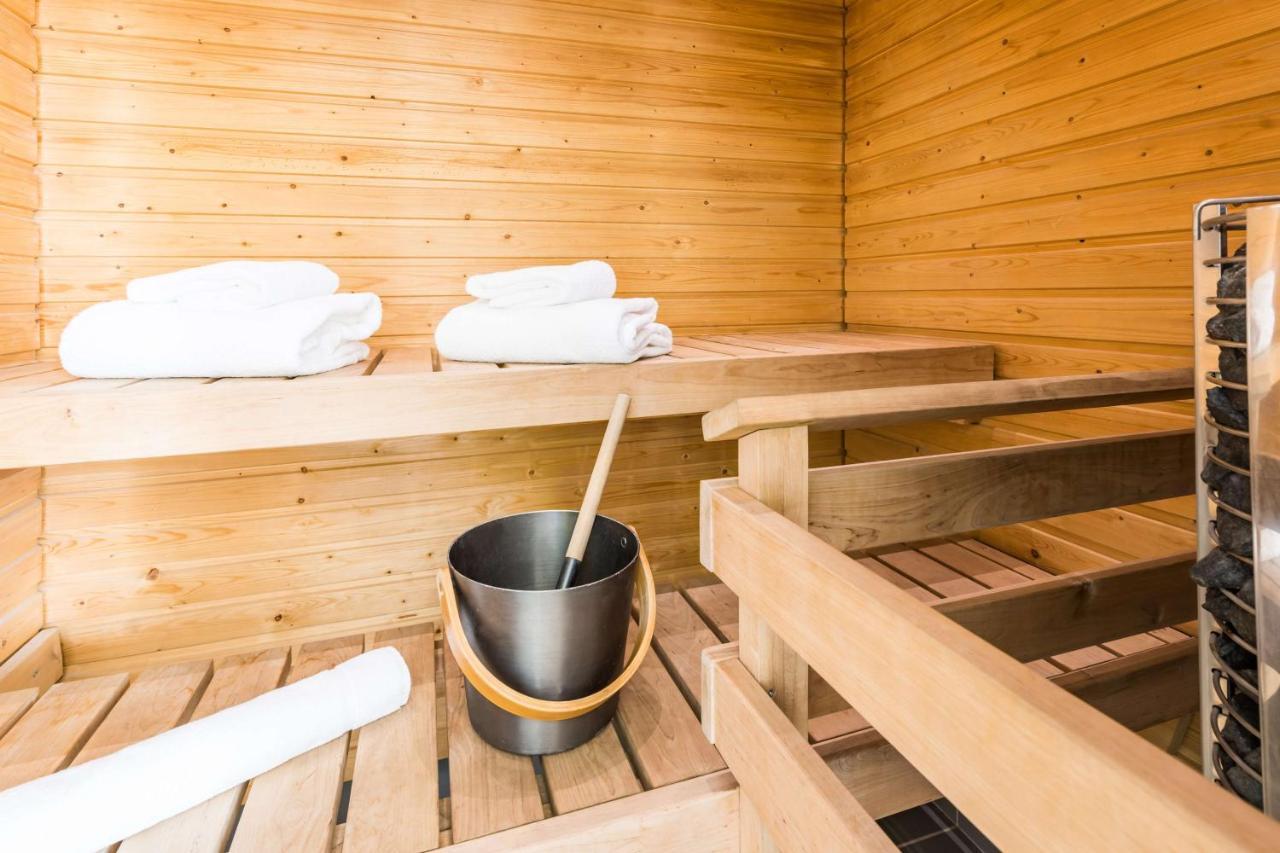 Executive Room Sauna lounge access