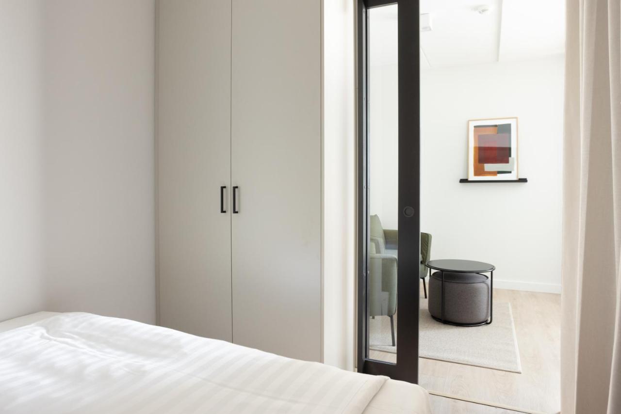 Spacious-studio upper floor