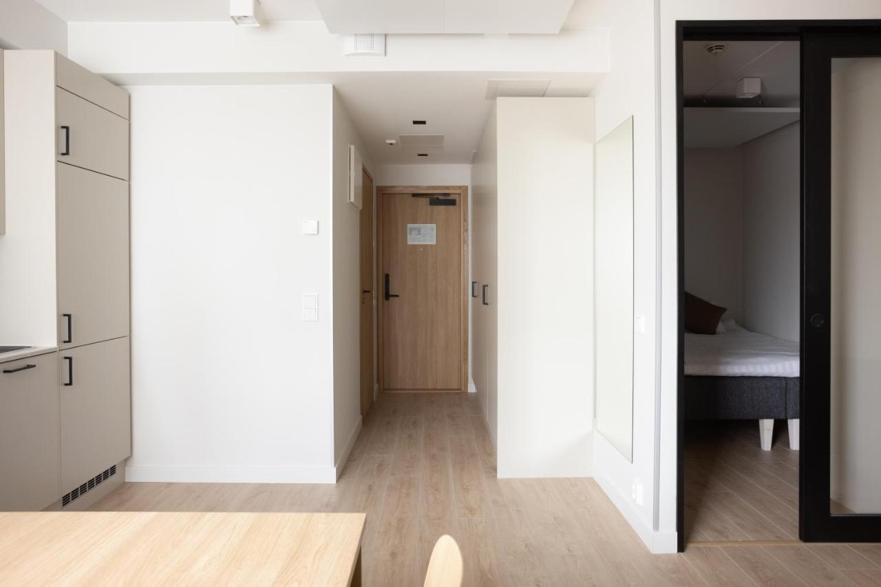 Spacious-studio upper floor